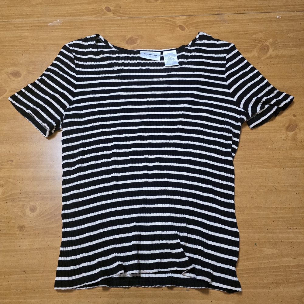 Striped Short Sleeve Ribbed Top - Black & White